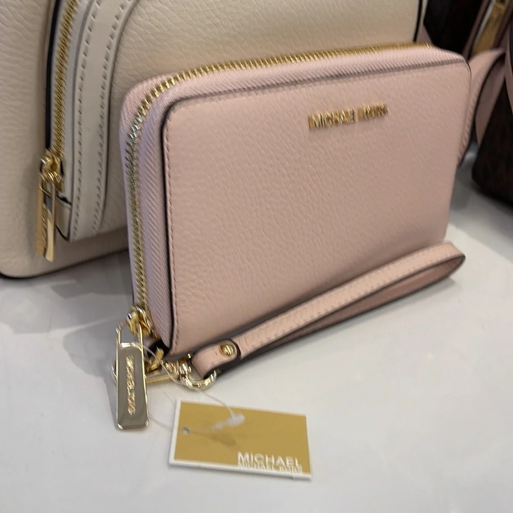 Michael Kors Jet Set Travel Large Flat Multifunction Phone Case Wristlet